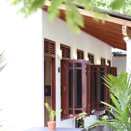 Bakery Family Guest House Mirissa Extérieur photo