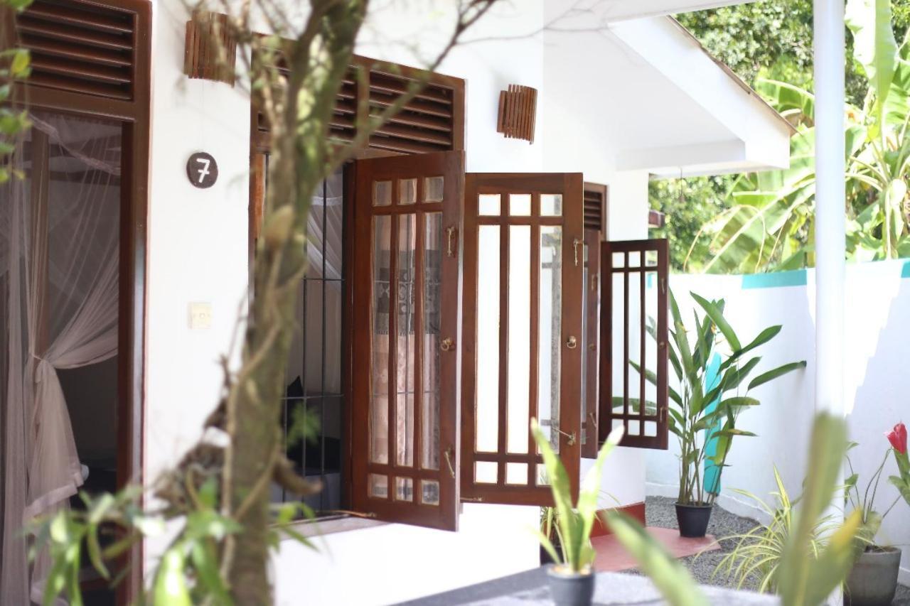 Bakery Family Guest House Mirissa Extérieur photo