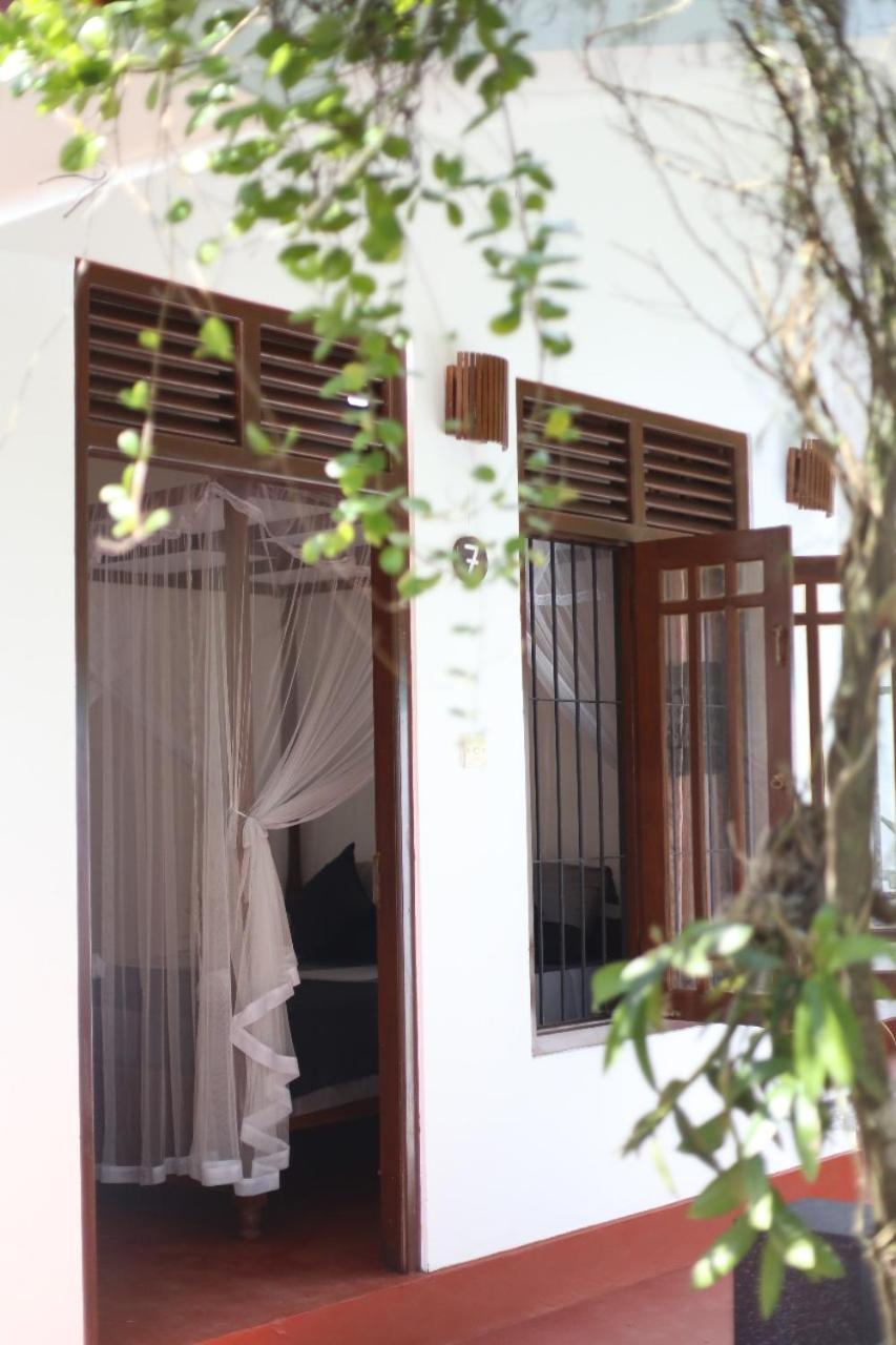 Bakery Family Guest House Mirissa Extérieur photo