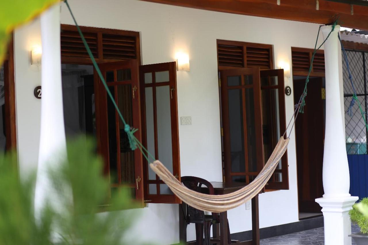 Bakery Family Guest House Mirissa Extérieur photo