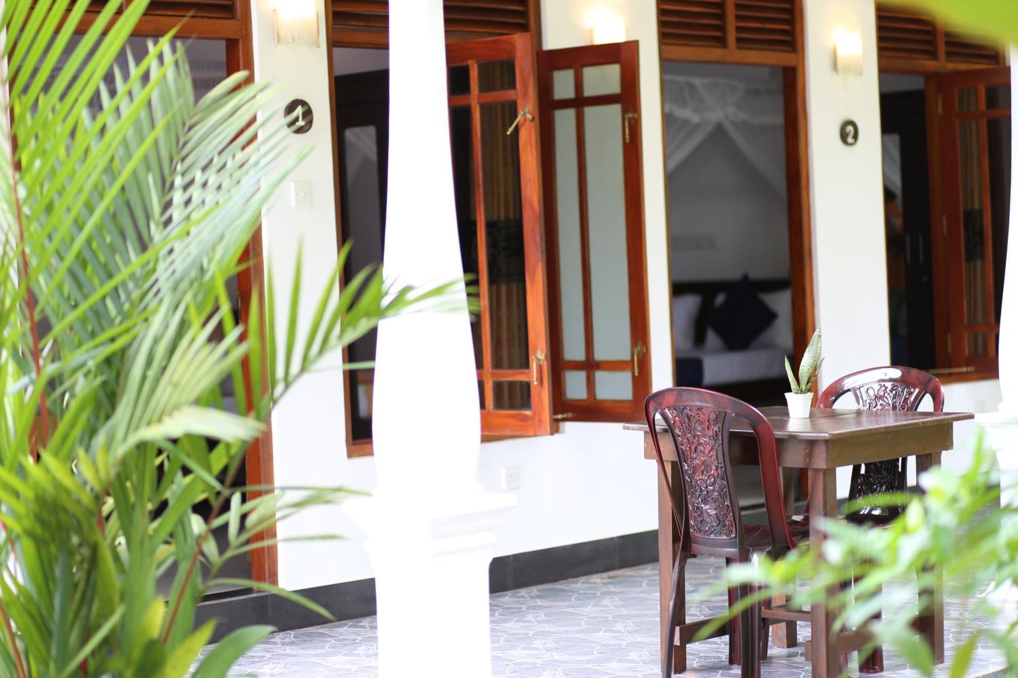 Bakery Family Guest House Mirissa Extérieur photo