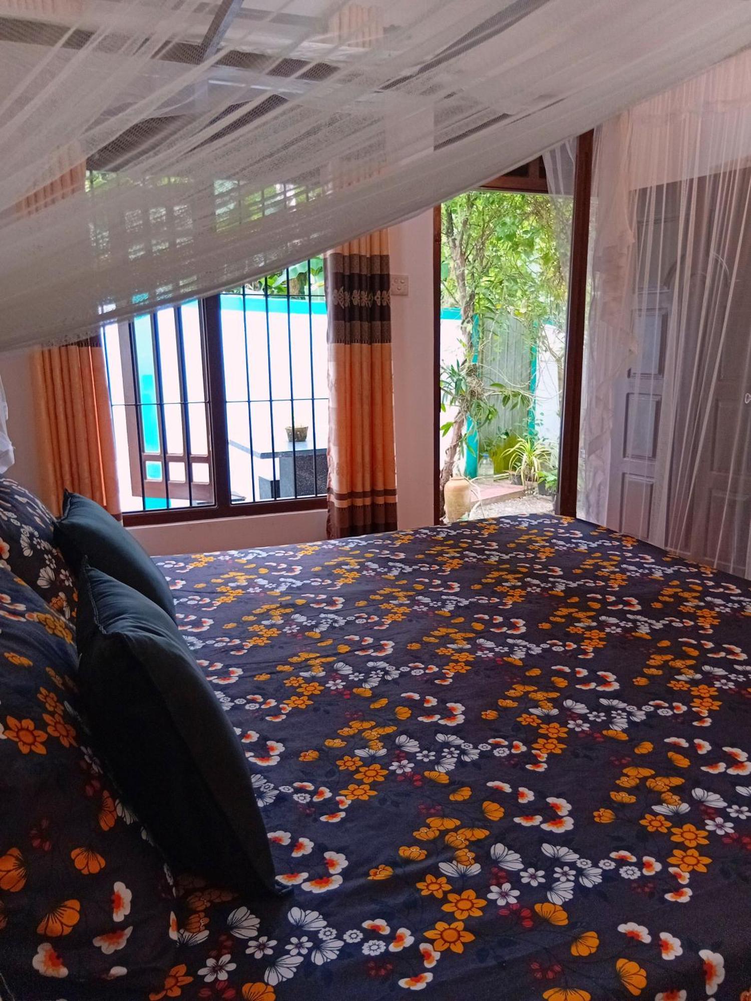 Bakery Family Guest House Mirissa Extérieur photo